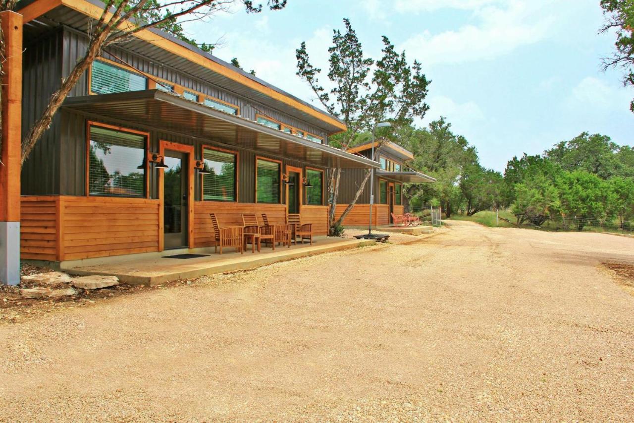 Green Acres Cottages - Dripping Springs Suite Уимбърли Екстериор снимка